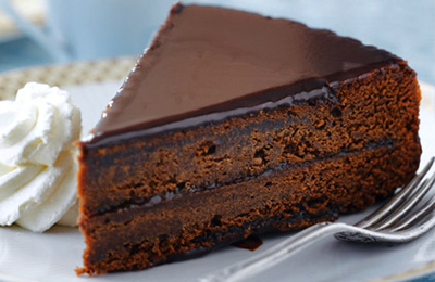 Бисквитный торт с вишней на заказ, фото торта пьяная вишня в шоколаде - Захер