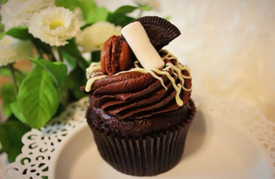 Капкейки с начинкой шоколадный шелк на заказ недорого в CakesClub - Шоколадный шелк