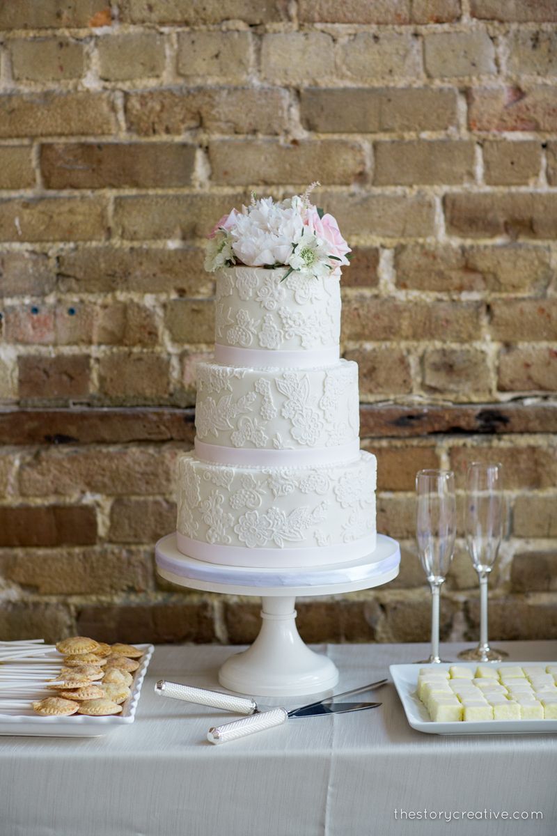 Белые свадебные торты - a980