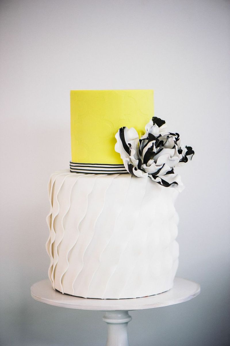 Желтые свадебные торты - a1005